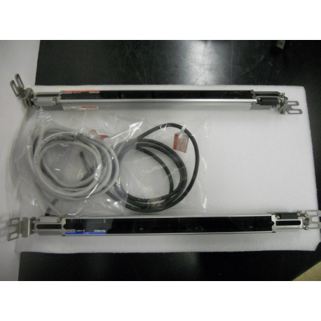 SET OF INFRARED BARRIER RECEIVER AND TRANSMITTER