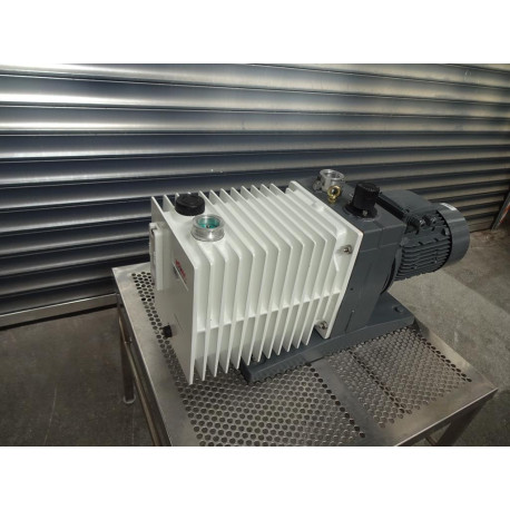 ROTARY VANE VACUUM PUMP ALCATEL /ADIXEN 2033SD