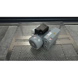 ROTARY VANE VACUUM PUMP AGILENT TECHNOLOGIES EM12/B